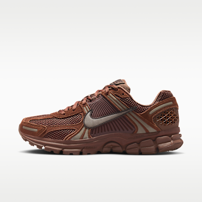W+NIKE+ZOOM+VOMERO+5.png